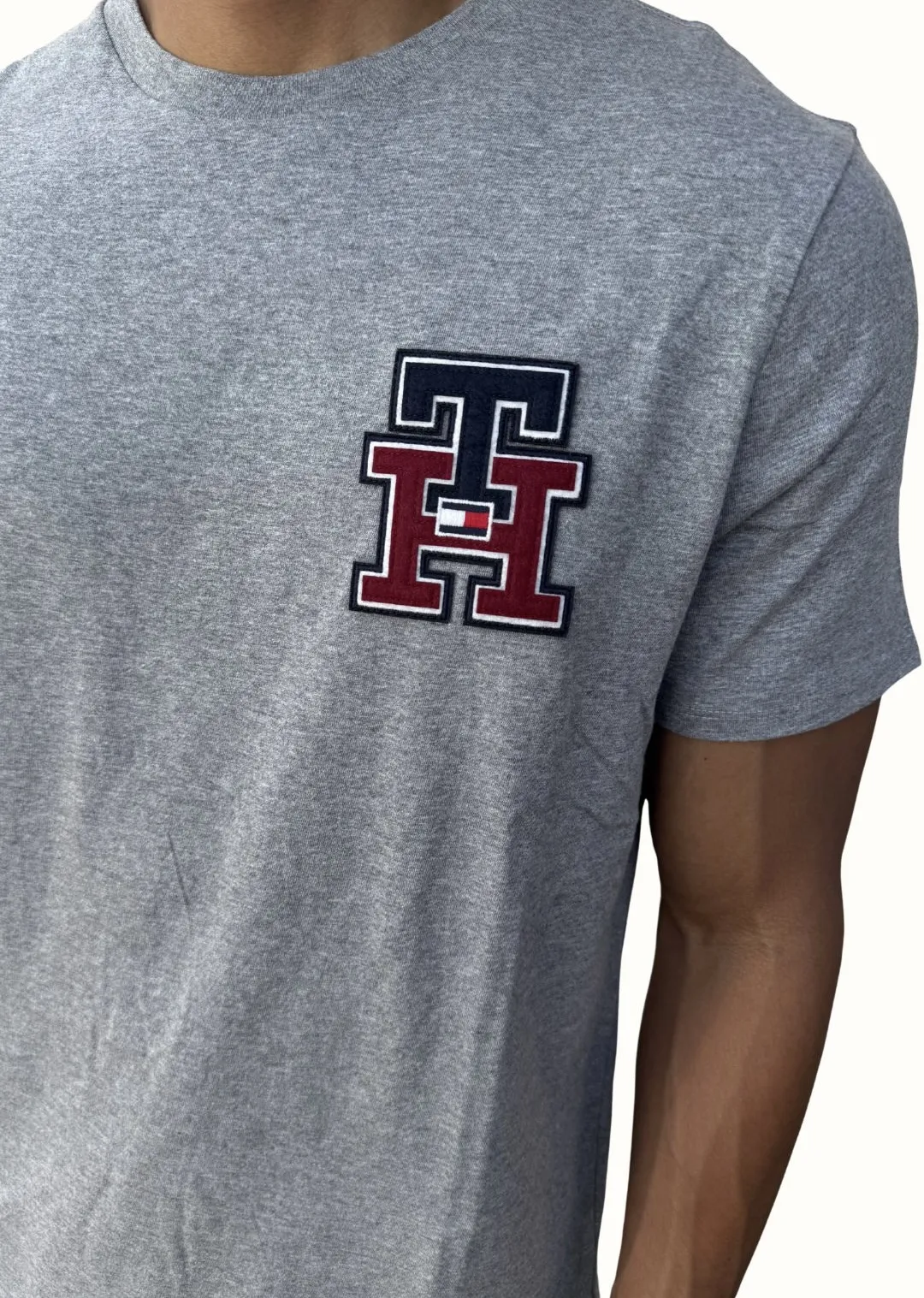 Tommy Hilfiger TH Gris 2